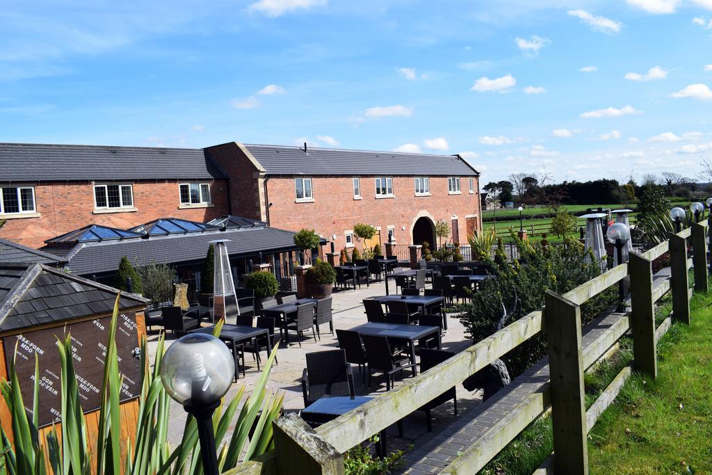אלפרטון The White Hart Inn מראה חיצוני תמונה